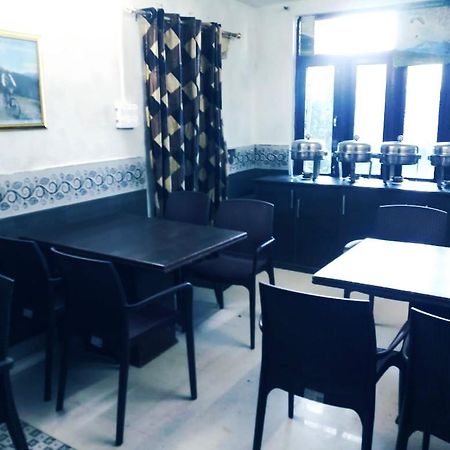 Hotel Holiday Plaza Dalhousie - Near Ghandhi Chowk Mall Road Exterior photo